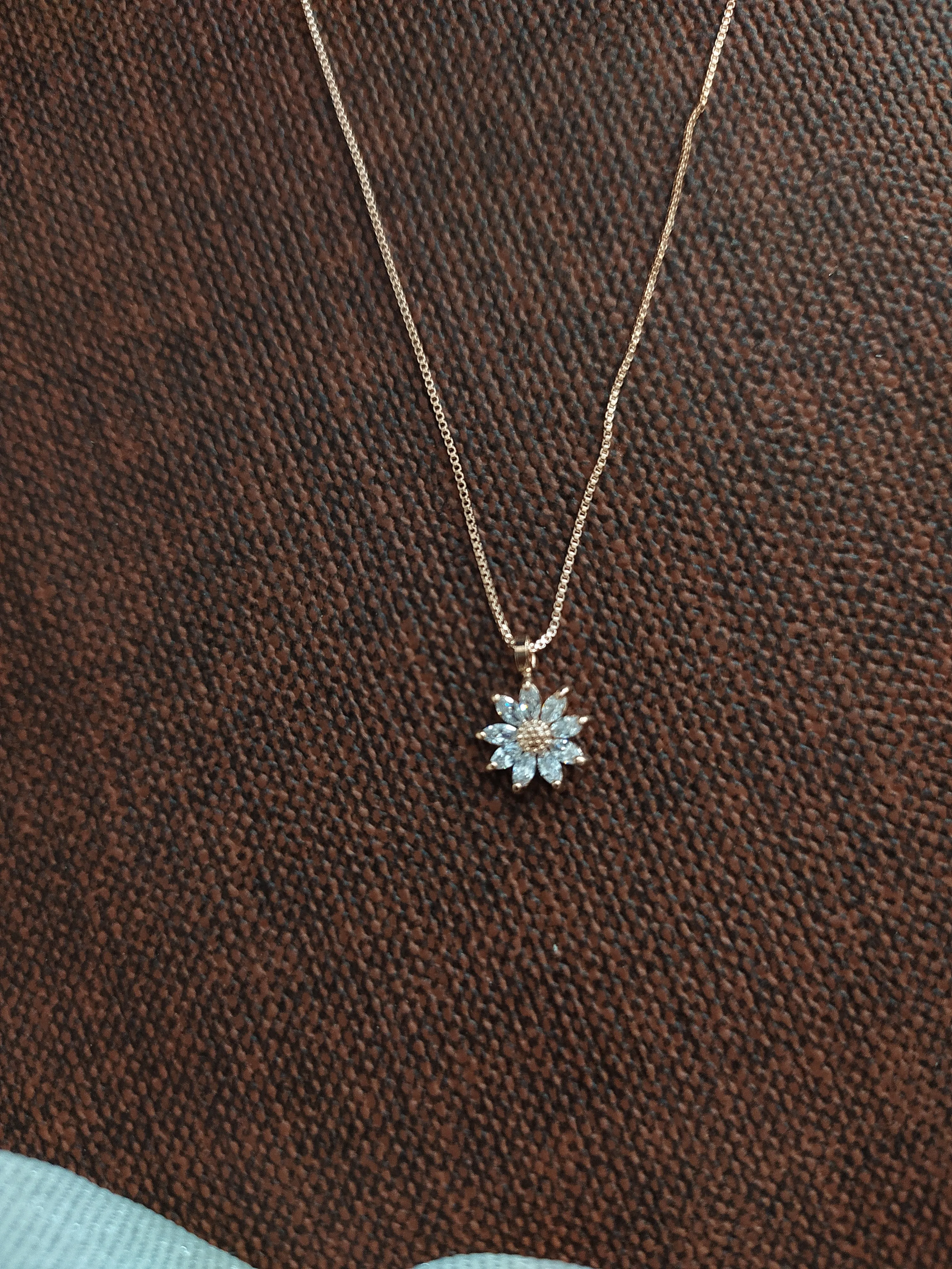 Enchanting Brilliance: The Sparkling Zircon Pendant Multi-Plated Chain Set